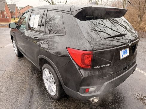 Used 2024 Honda Passport EX-L image 3