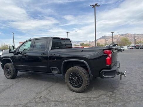Used 2024 Chevrolet Silverado 2500 High Country w/ Midnight Edition AWD/4WD image 10