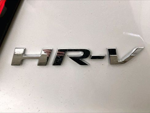 Used 2021 Honda HR-V EX-L image 13