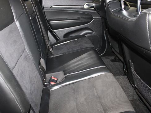 Used 2022 Jeep Grand Cherokee Laredo X image 26