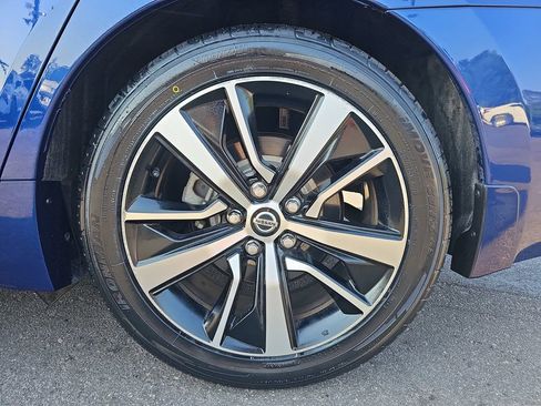 Used 2021 Nissan Maxima 3.5 SV w/ Floor Mat Group FWD image 36