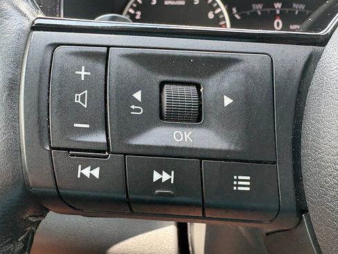 Used 2023 Nissan Pathfinder SL w/ SL Premium Package AWD/4WD image 17