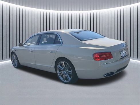 Used 2018 Bentley Flying Spur W12 image 7