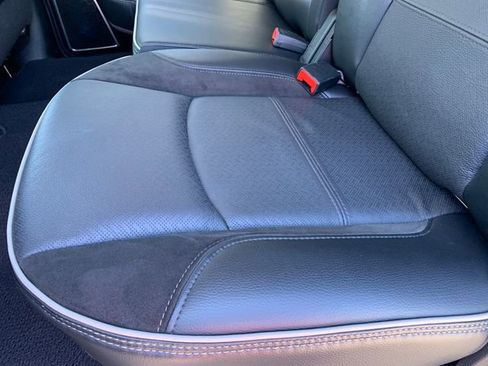 Used 2024 RAM 2500 Laramie image 12