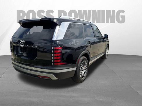Used 2026 Hyundai Palisade SEL FWD image 4