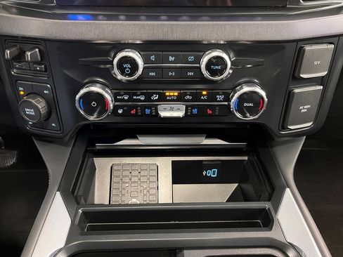 Used 2024 Ford F250 Platinum AWD/4WD image 18