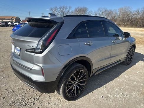 Used 2024 Cadillac XT4 Sport image 7