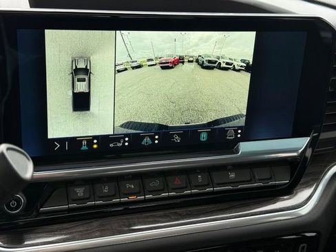 Used 2025 Chevrolet Silverado 2500 LTZ w/ LTZ Premium Package image 18