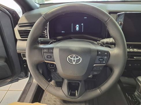 Used 2025 Toyota Camry XSE FWD image 8