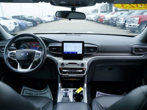 Used 2023 Ford Explorer XLT w/ Equipment Group 202A image 12