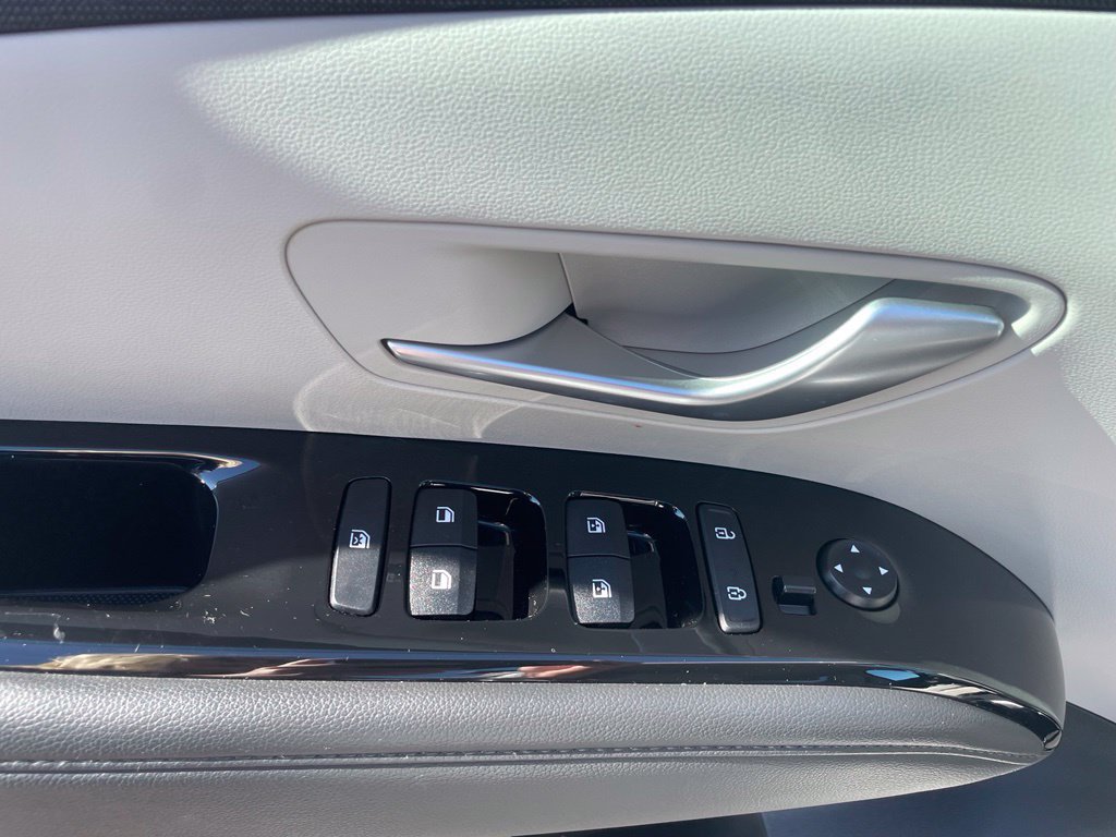 Certified 2022 Hyundai Tucson Limited FWD image 12