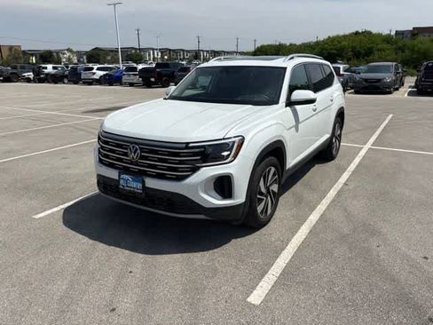 Used 2025 Volkswagen Atlas SEL AWD/4WD image 1