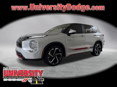 Used 2023 Mitsubishi Outlander SE AWD/4WD image 1