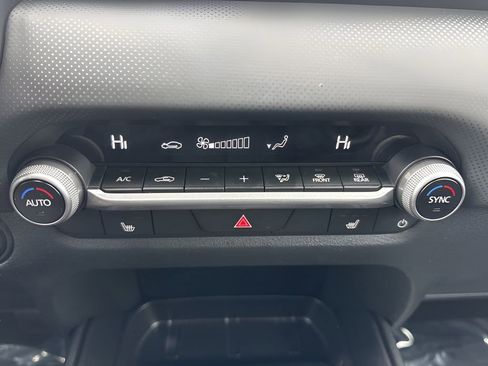 Used 2025 MAZDA CX-50 AWD 2.5 S w/ Preferred Package image 18