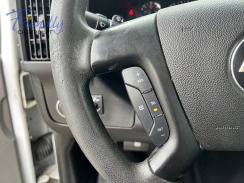 Used 2016 Chevrolet Express 3500 RWD image 17
