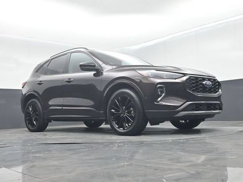 Certified 2023 Ford Escape ST-Line Elite w/ Premium Technology Package AWD/4WD image 48