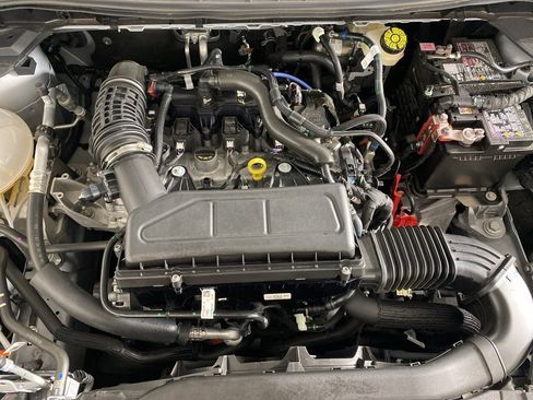 Used 2025 Ford Escape ST-Line w/ Cold Weather Package image 29