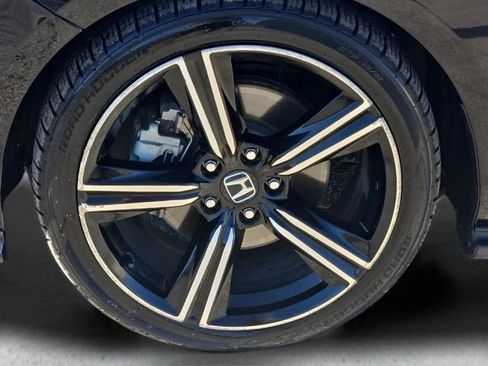 Used 2023 Honda Accord Sport image 9