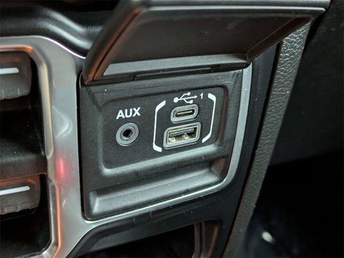 Used 2022 Jeep Gladiator Mojave image 22