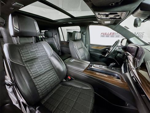 Used 2022 Cadillac Escalade ESV Sport Platinum w/ LPO, ONYX Package image 30