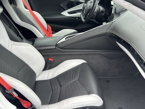 Certified 2024 Chevrolet Corvette Stingray Premium Cpe w/ Z51 Performance Package image 16