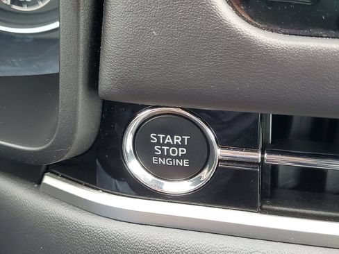 Used 2025 Mitsubishi Outlander SE AWD/4WD image 17