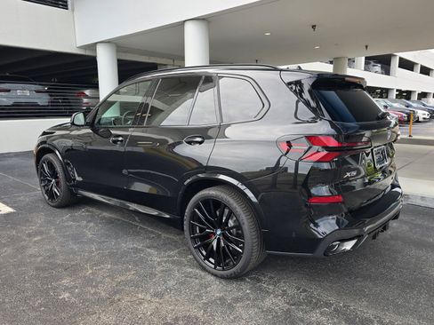 New 2026 BMW X5 xDrive40i w/ M Sport Package AWD/4WD image 6