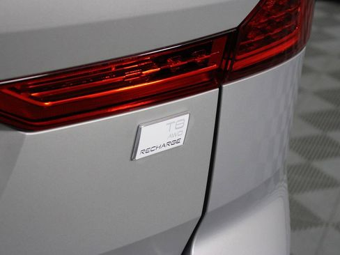 Certified 2023 Volvo XC60 T8 Plus AWD/4WD image 20