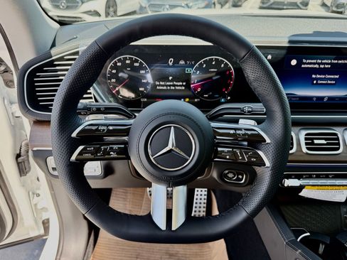 New 2026 Mercedes-Benz GLS 450 4MATIC image 22