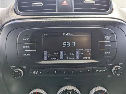 Used 2018 Kia Soul FWD image 17