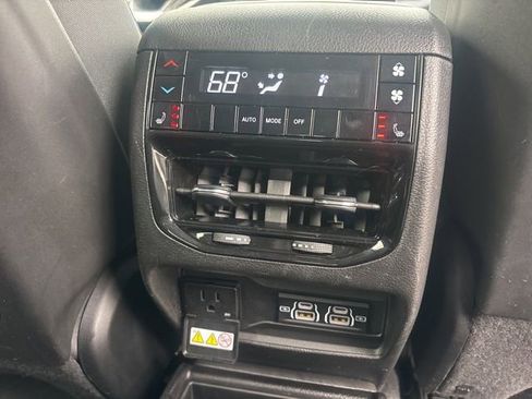 Used 2021 Jeep Grand Cherokee L Limited image 18