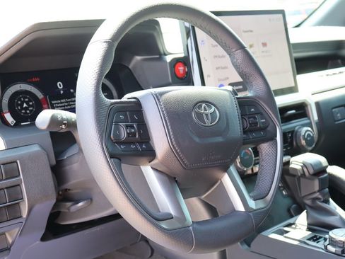 Used 2024 Toyota Tacoma TRD Off-Road AWD/4WD image 23