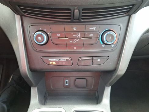 Used 2019 Ford Escape S image 11