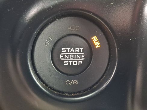 Used 2021 Jeep Gladiator Sport image 27