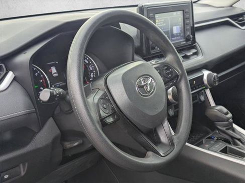 Used 2021 Toyota RAV4 XLE FWD image 9