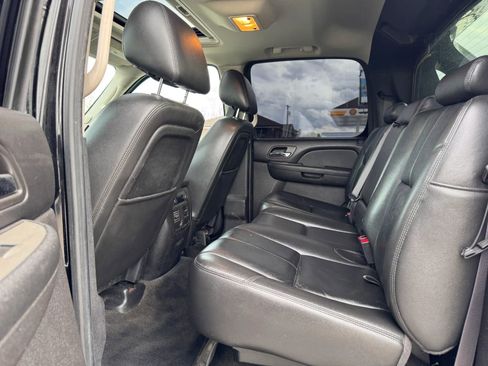 Used 2013 Chevrolet Avalanche LT AWD/4WD image 19