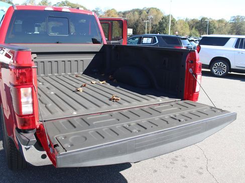 Used 2022 Ford F250 Lariat w/ Chrome Package image 14