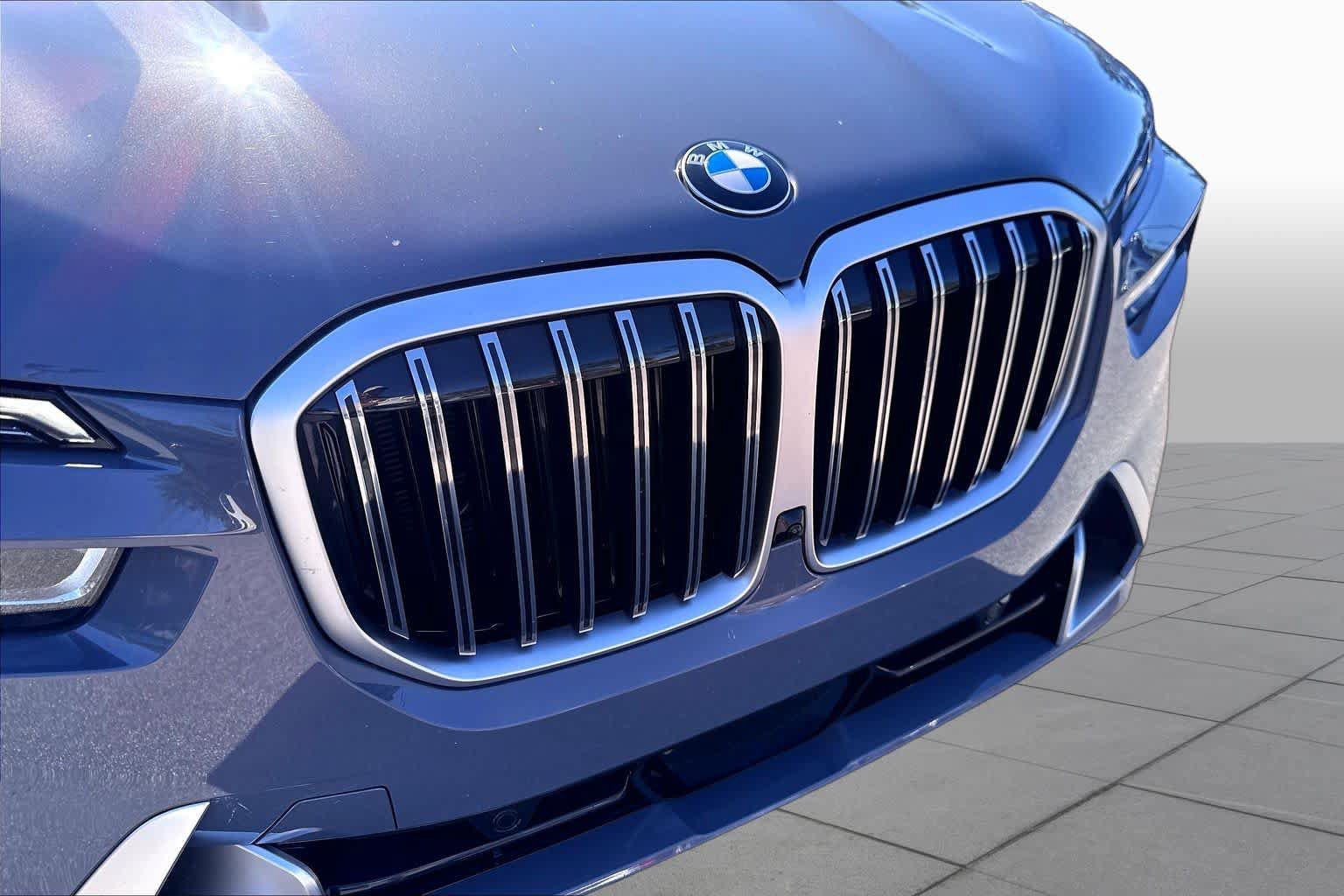 Used 2026 BMW X7 xDrive40i AWD/4WD image 30