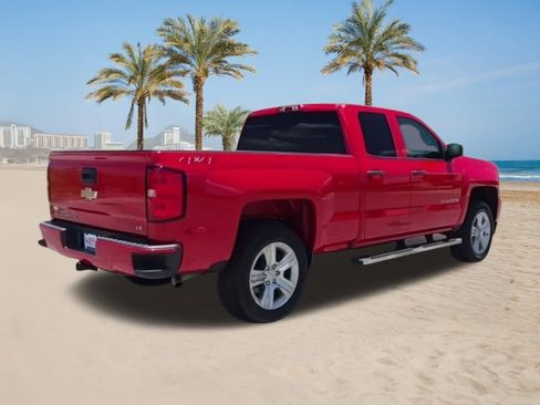 Used 2019 Chevrolet Silverado 1500 Custom w/ Custom Convenience Package AWD/4WD image 8