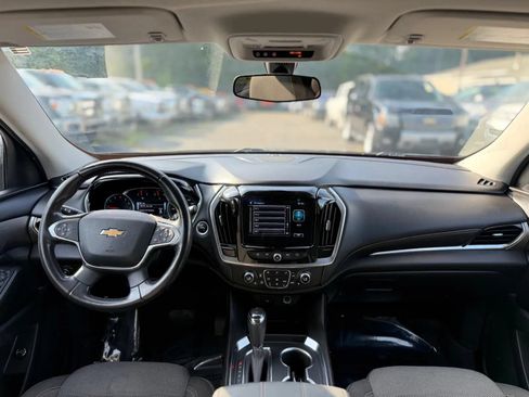 Used 2019 Chevrolet Traverse LT w/ LPO, Floor Liner Package AWD/4WD image 13