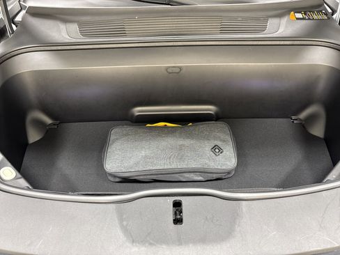 Used 2023 Rivian R1T Adventure image 14