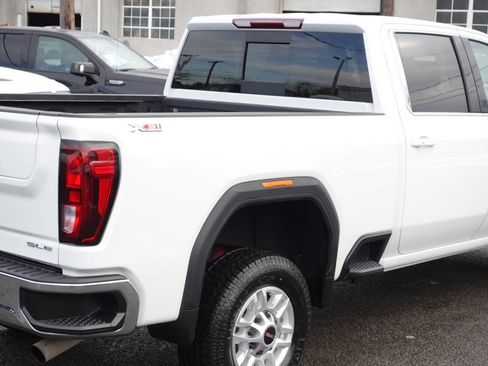 Used 2023 GMC Sierra 2500 SLE w/ Preferred Package image 11