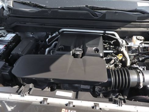 Used 2023 Chevrolet Colorado Z71 w/ Advanced Trailering Package AWD/4WD image 14