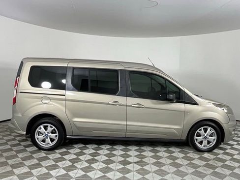 Used 2015 Ford Transit Connect XLT image 4