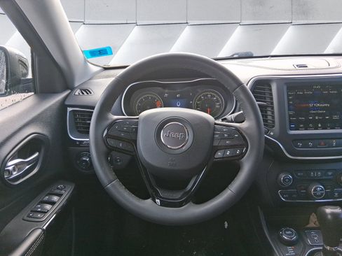 Used 2023 Jeep Cherokee Altitude Lux image 13