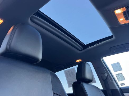 Used 2015 Toyota Highlander XLE image 19