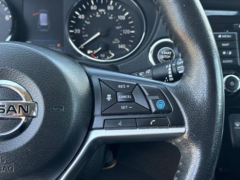 Used 2019 Nissan Rogue SV w/ Premium Package image 30