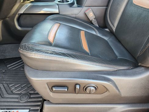 Used 2020 GMC Sierra 2500 AT4 w/ AT4 Premium Package image 28