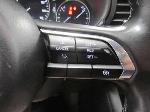 Used 2024 MAZDA MAZDA3 s FWD image 27