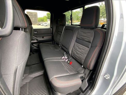 Used 2023 Nissan Frontier PRO-4X w/ Pro Convenience Package AWD/4WD image 30